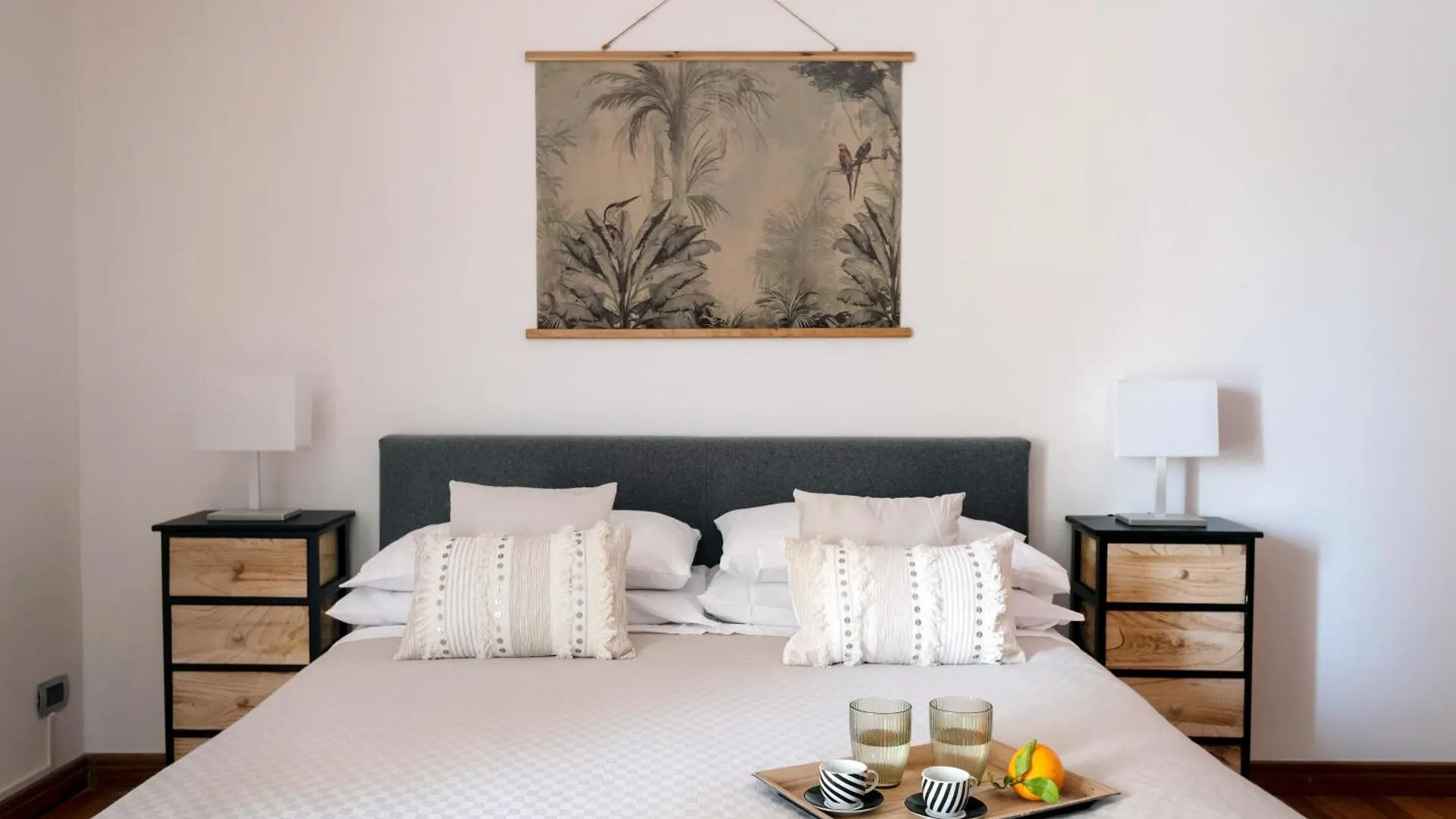 Vicolo Paterno Apartments Palermo Italië