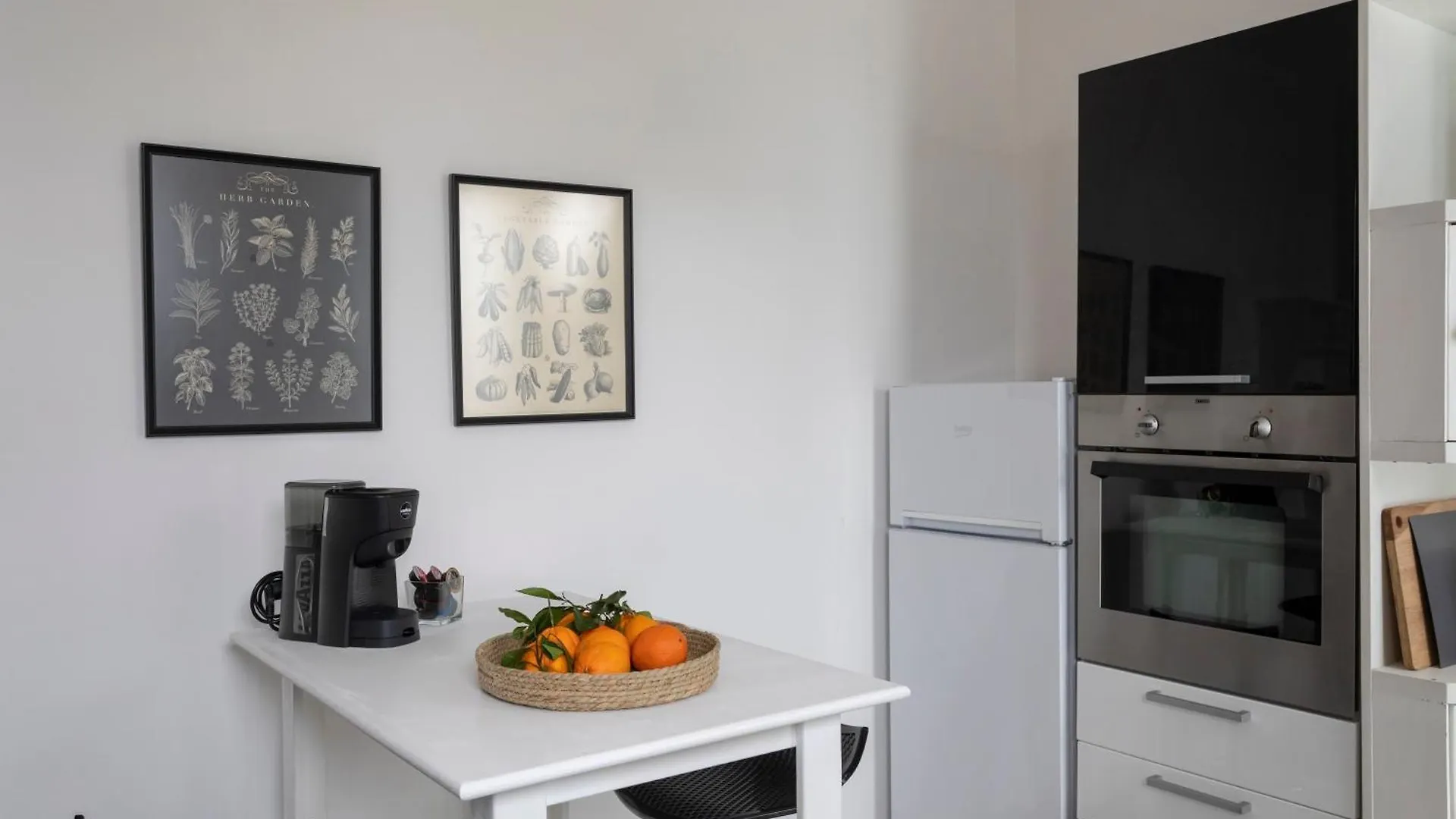 Vicolo Paterno Apartments Palermo 0*,  Italië